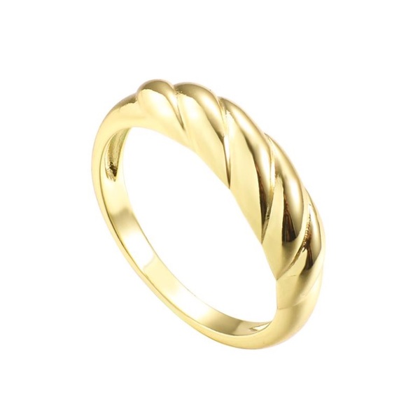 Brand New 14k Gold Plated Croissant Ring - Picture 1 of 8